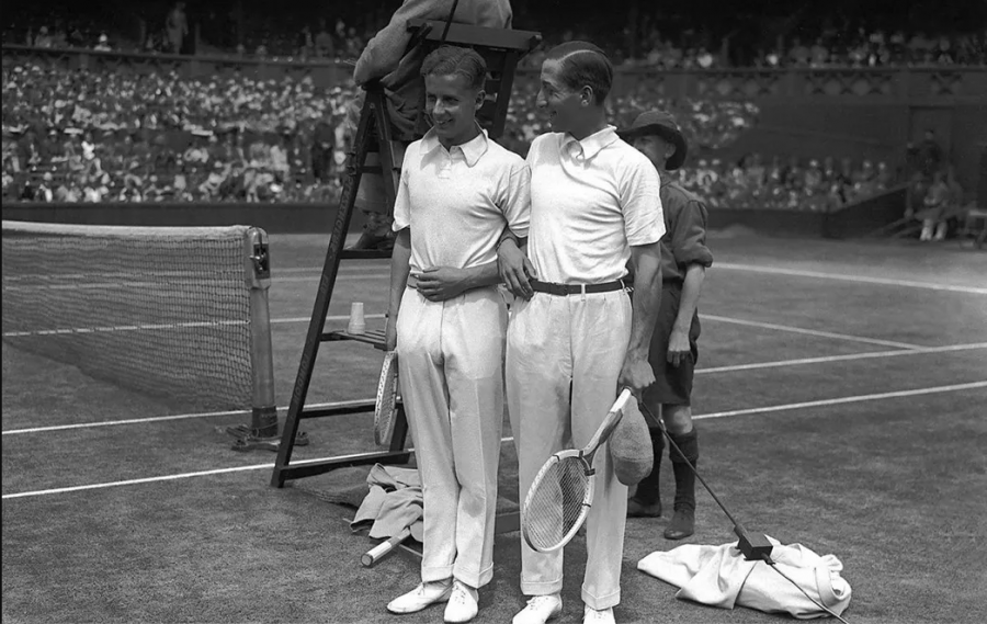 Buddy Austin e René Lacoste prima di una partita, 1928
